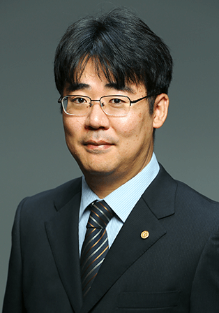 顔写真:ライター:上田 健介